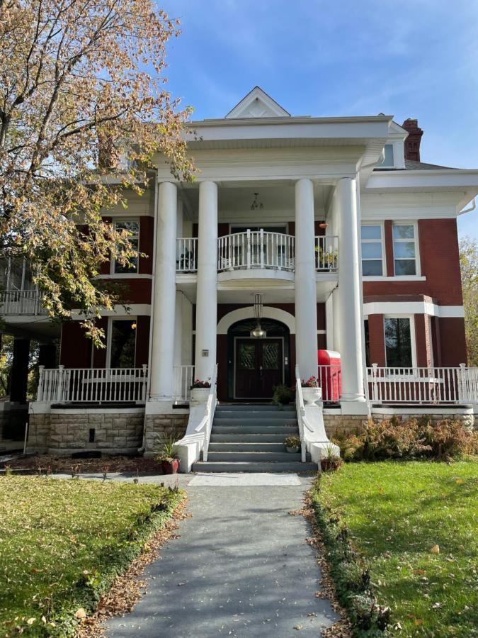 The Columns Bed & Breakfast Winnipeg Luaran gambar